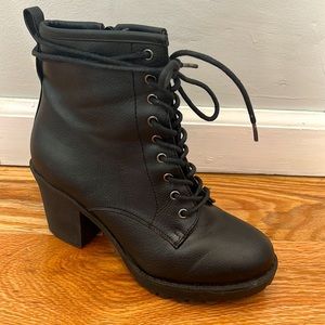 Zigi Soho | Kourtlan Laceup Combat Booties | Black | Size 7